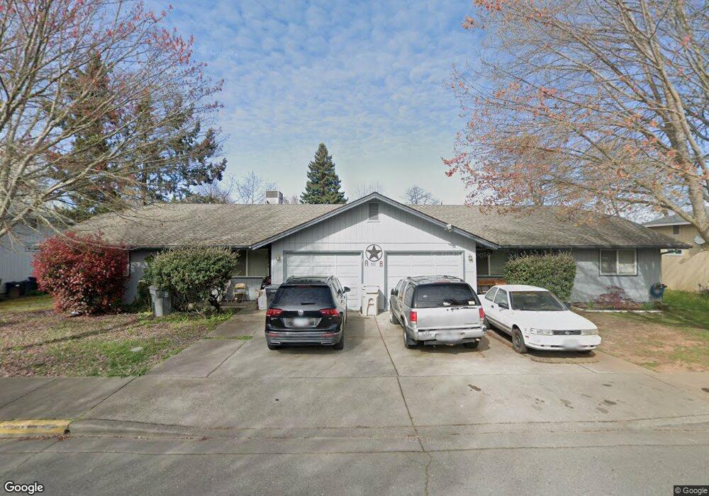 908 SE Green Briar Ln, Grants Pass, OR 97526 - photo 1