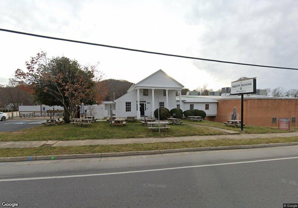 1006 E Main St, Waynesboro, VA 22980 - photo 1