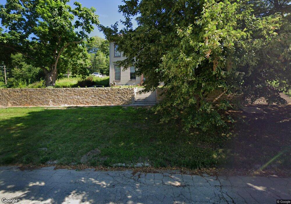 714 W 6th St, Davenport, IA 52802 - photo 1