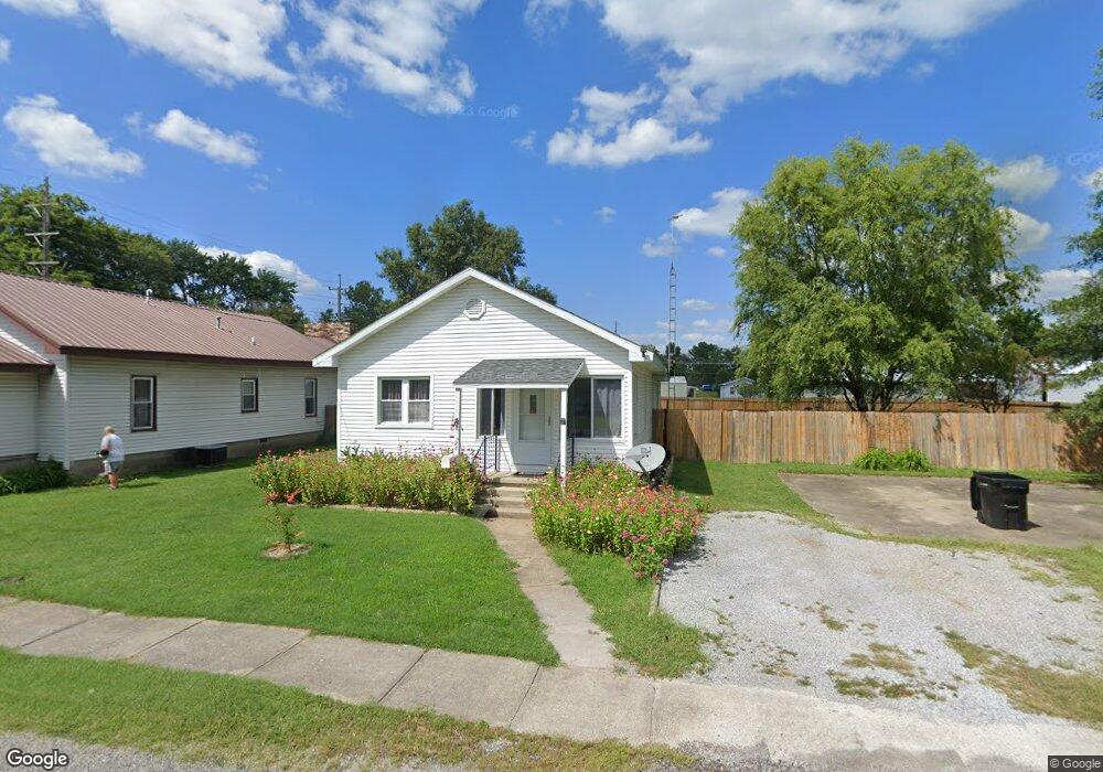 28 W Midkiff St, Harrisburg, IL 62946 - photo 1