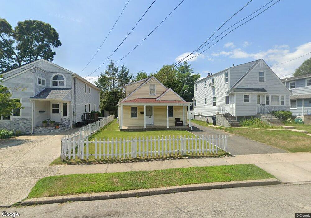 21 Cottonwood Rd, Port Washington, NY 11050 - photo 1