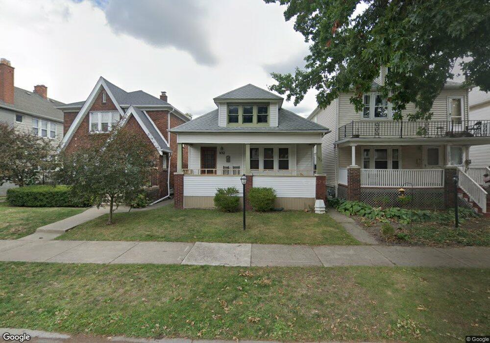 1012 Wayburn St, Grosse Pointe, MI 48230 - photo 1