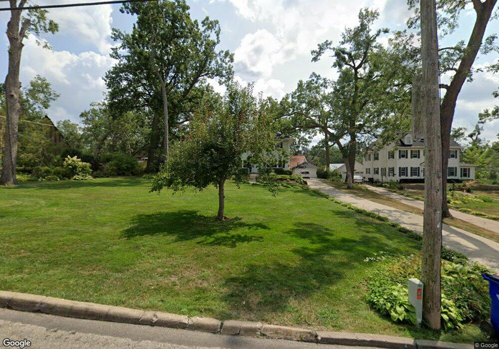 1919 Ridgeway Dr SE, Cedar Rapids, IA 52403 - photo 1