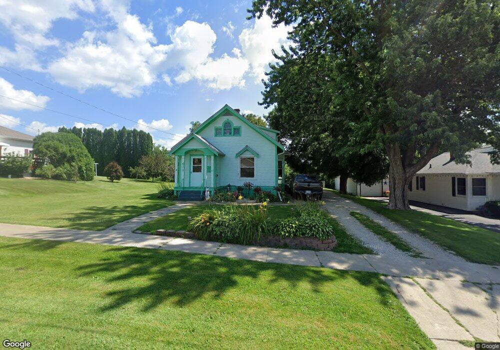 411 S Pine St, West Union, IA 52175 - photo 1