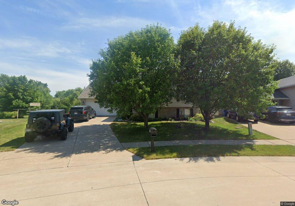 3201 Fieldcrest Dr, Davenport, IA 52806 - photo 1