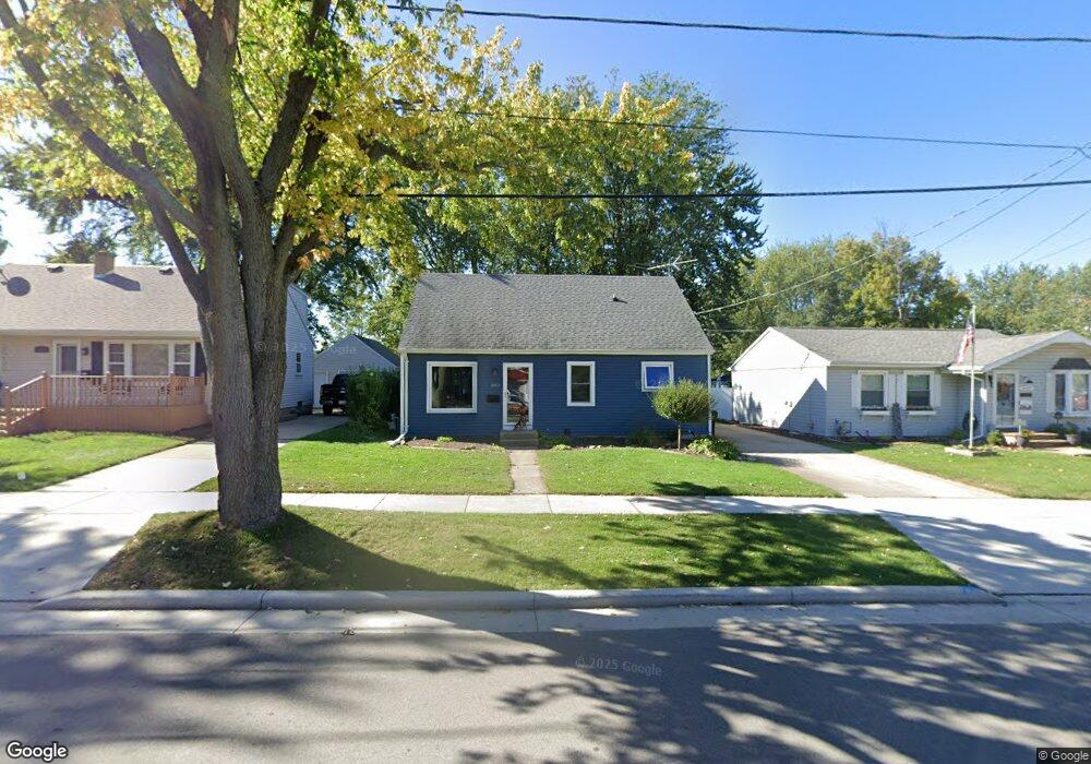 1913 S Jackson St, Appleton, WI 54915 - photo 1