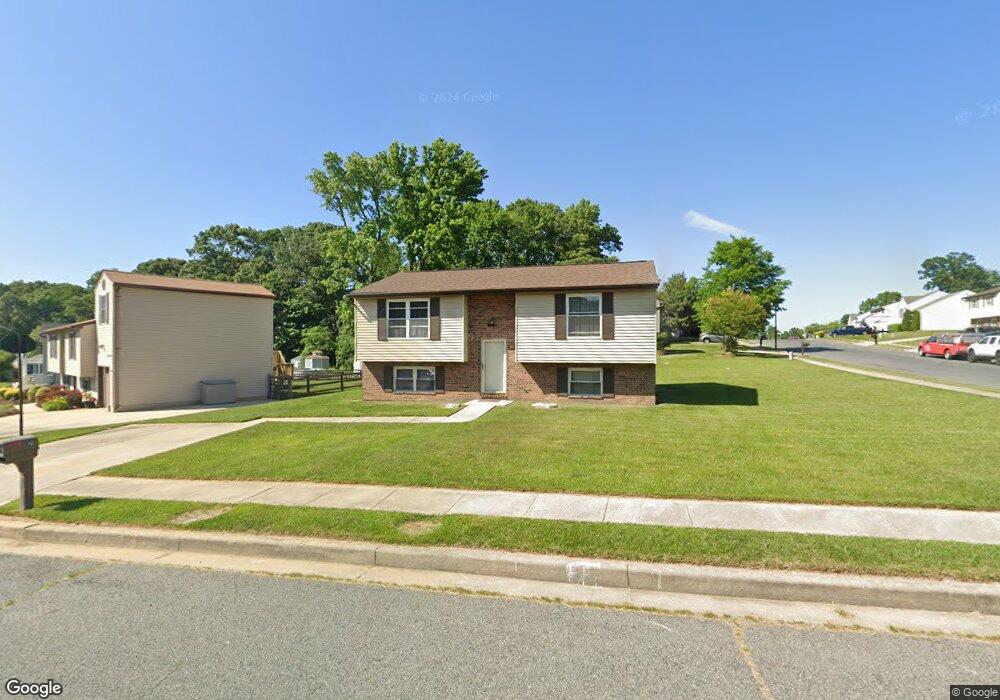 2 Horse Chestnut Ct, Essex, MD 21221 - photo 1