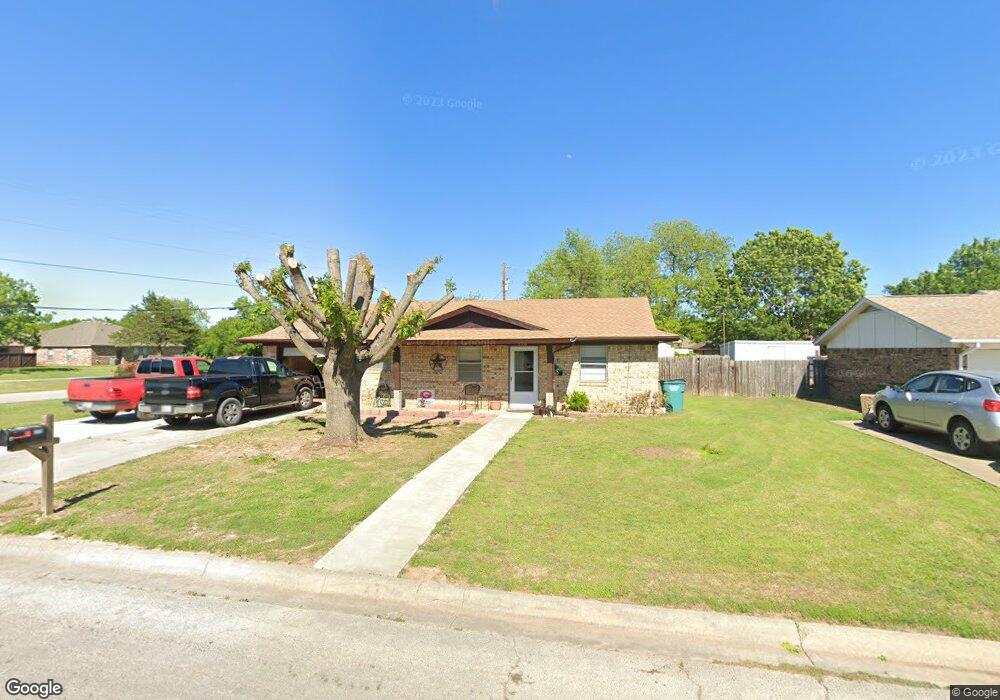 1300 Rebecca Dr, Gainesville, TX 76240 - photo 1