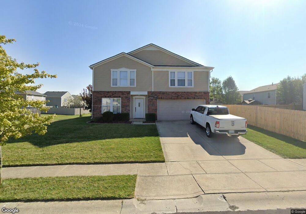 611 Bow St, Sheridan, IN 46069 - photo 1