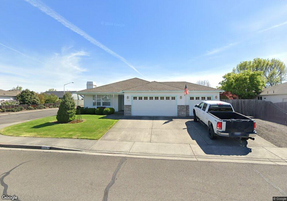 2334 Devonshire Place, Central Point, OR 97502 - photo 1