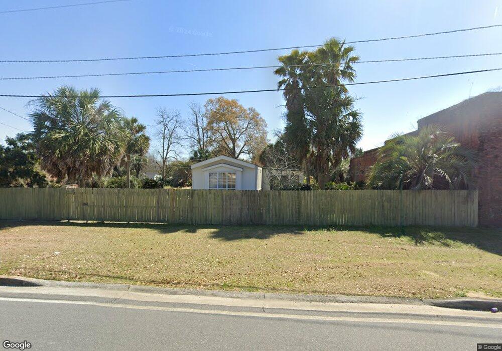 706 S Railroad Ave, Claxton, GA 30417 - photo 1