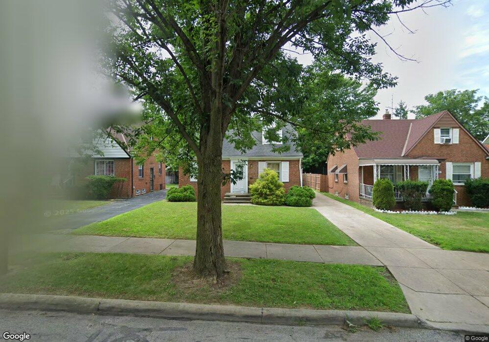 18300 Mapleboro Ave, Maple Heights, OH 44137 - photo 1