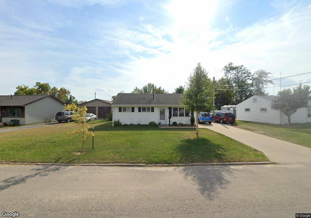 2524 Indiana St SW, Cedar Rapids, IA 52404 - photo 1