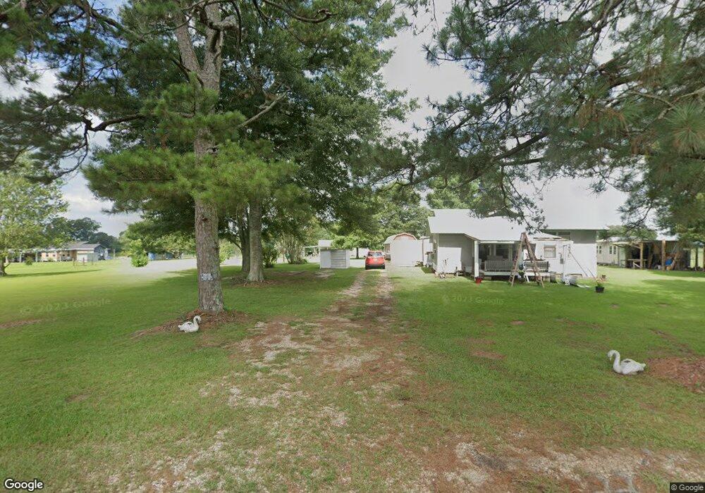 77 Flowers Rd, Tylertown, MS 39667 - photo 1