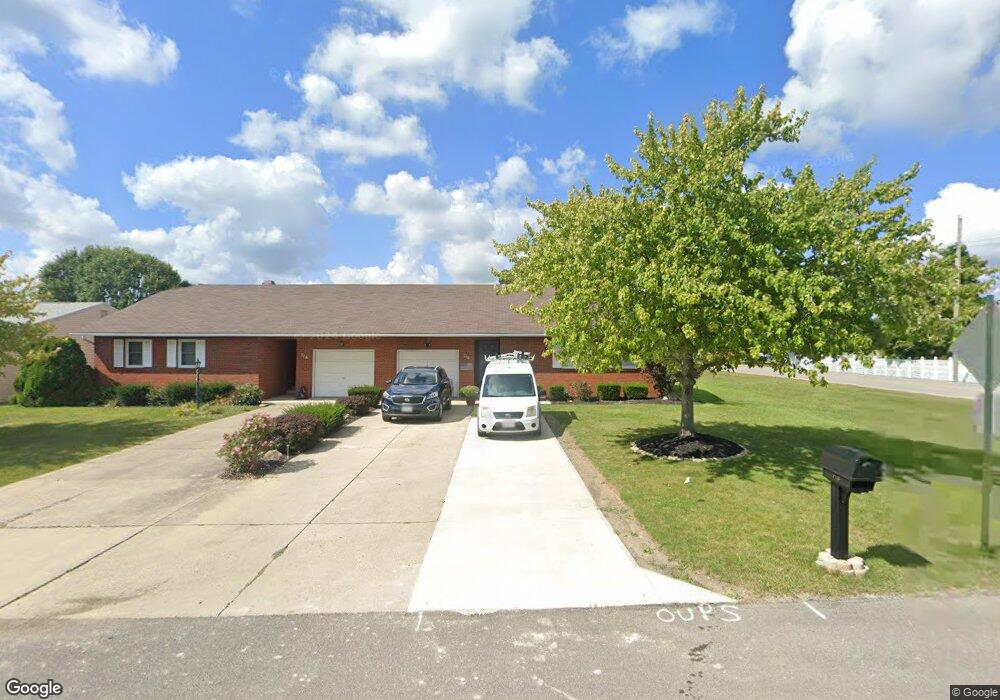 718 Chestnut Dr, Upper Sandusky, OH 43351 - photo 1