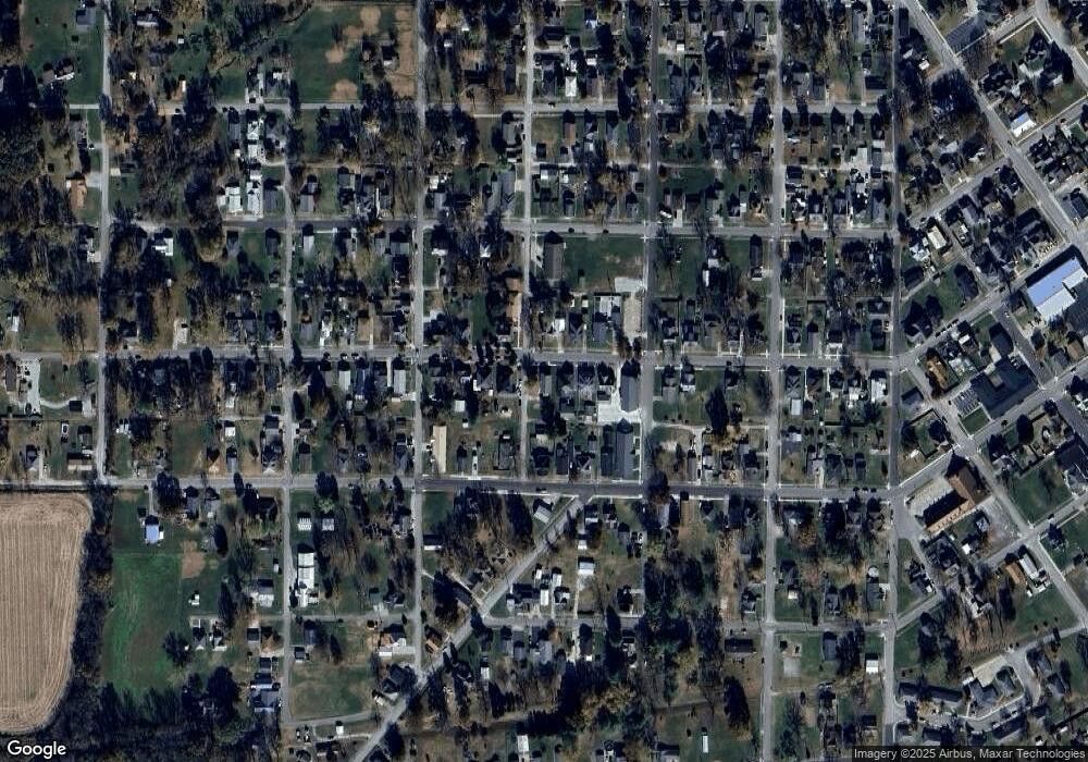 623 W 4th St, Bicknell, IN 47512 - photo 1