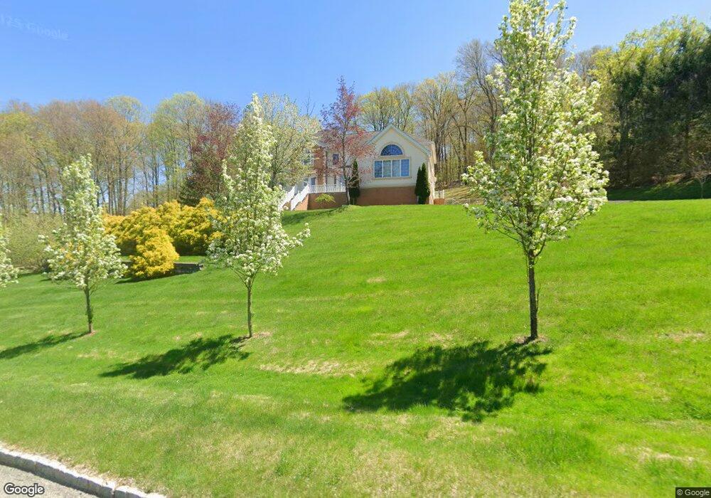 9 Helmstown Ct, Tuxedo Park, NY 10987 - photo 1
