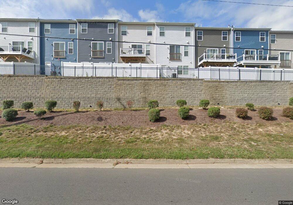 18248 Summit Pointe Dr, Triangle, VA 22172 - photo 1