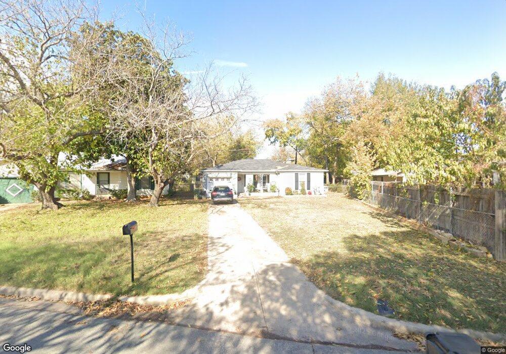 55 Lynn Ct, Hurst, TX 76053 - photo 1