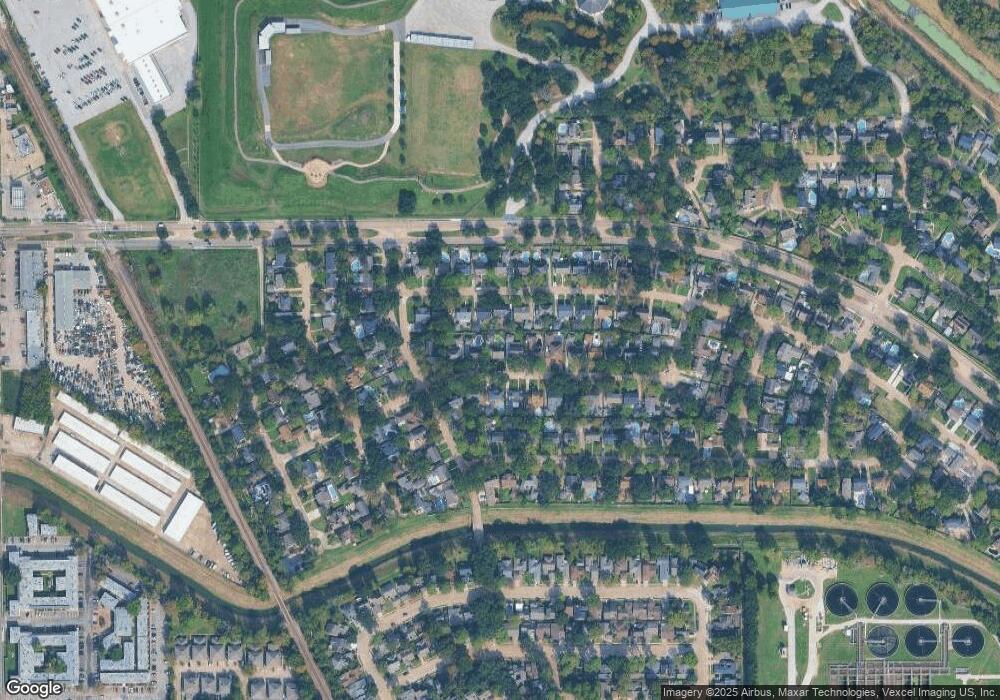 5054 Fallen Oaks Dr, Houston, TX 77091 - photo 1