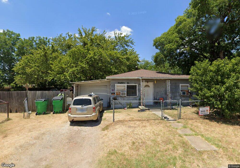 603 Buck St, Gainesville, TX 76240 - photo 1