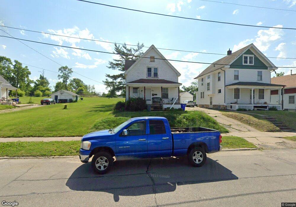 1018 19th St SE, Cedar Rapids, IA 52403 - photo 1