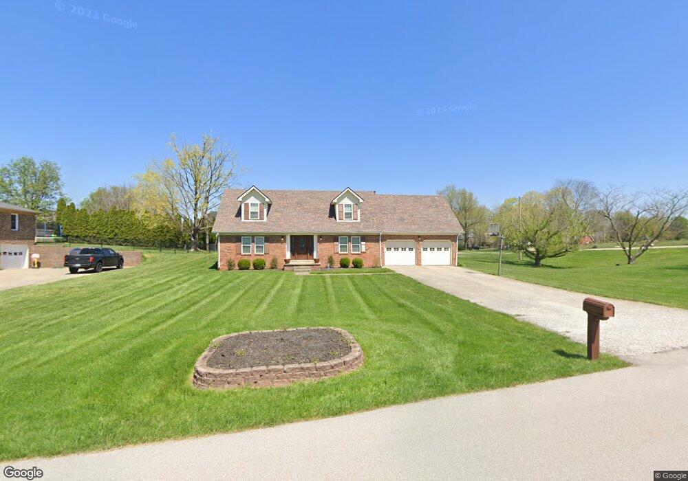 2212 Autumnview Ln, Frankfort, KY 40601 - photo 1