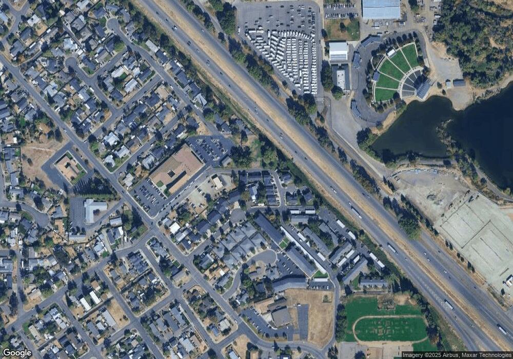 1214 Hazel St, Central Point, OR 97502 - photo 1