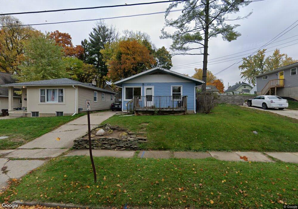 563 Lincoln Ave, Lansing, MI 48910 - photo 1