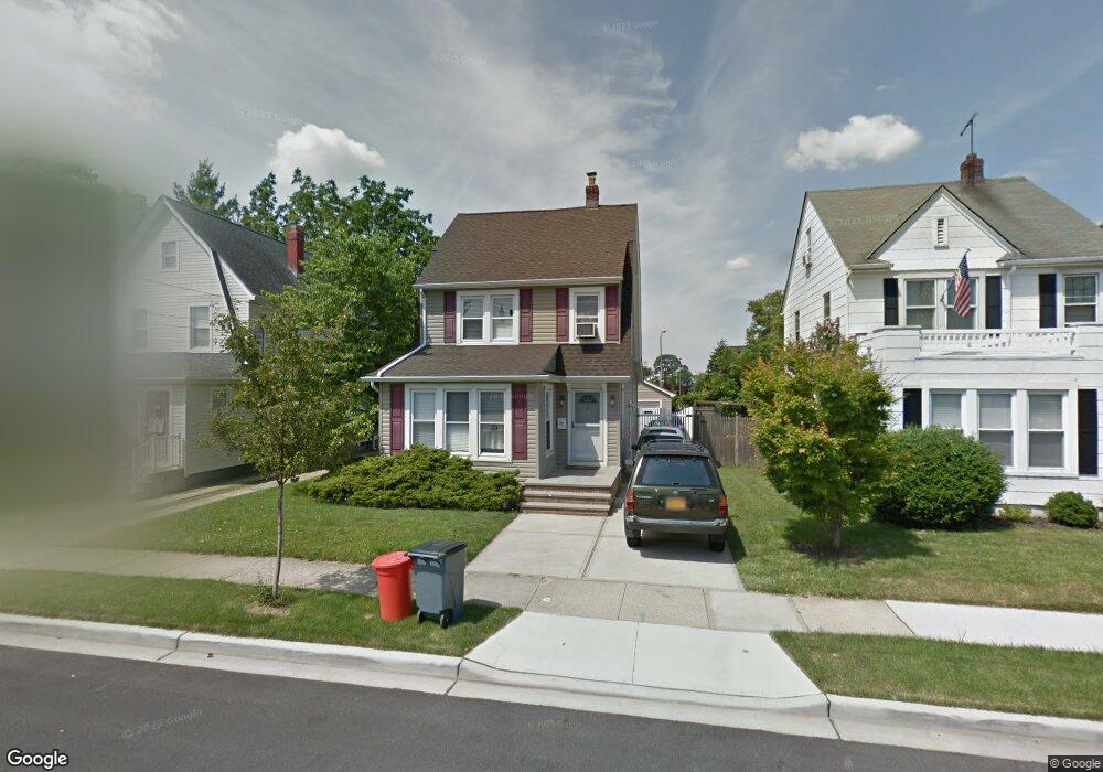 27 Geranium Ave, Mineola, NY 11501 - photo 1