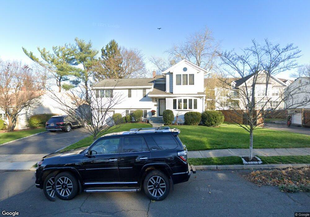 27 Roxbury Rd, Dumont, NJ 07628 - photo 1