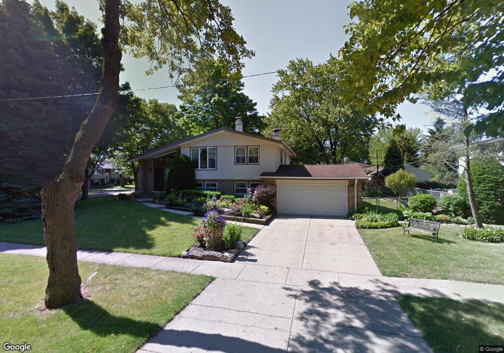 2205 Willow Ln, Rolling Meadows, IL 60008 - photo 1