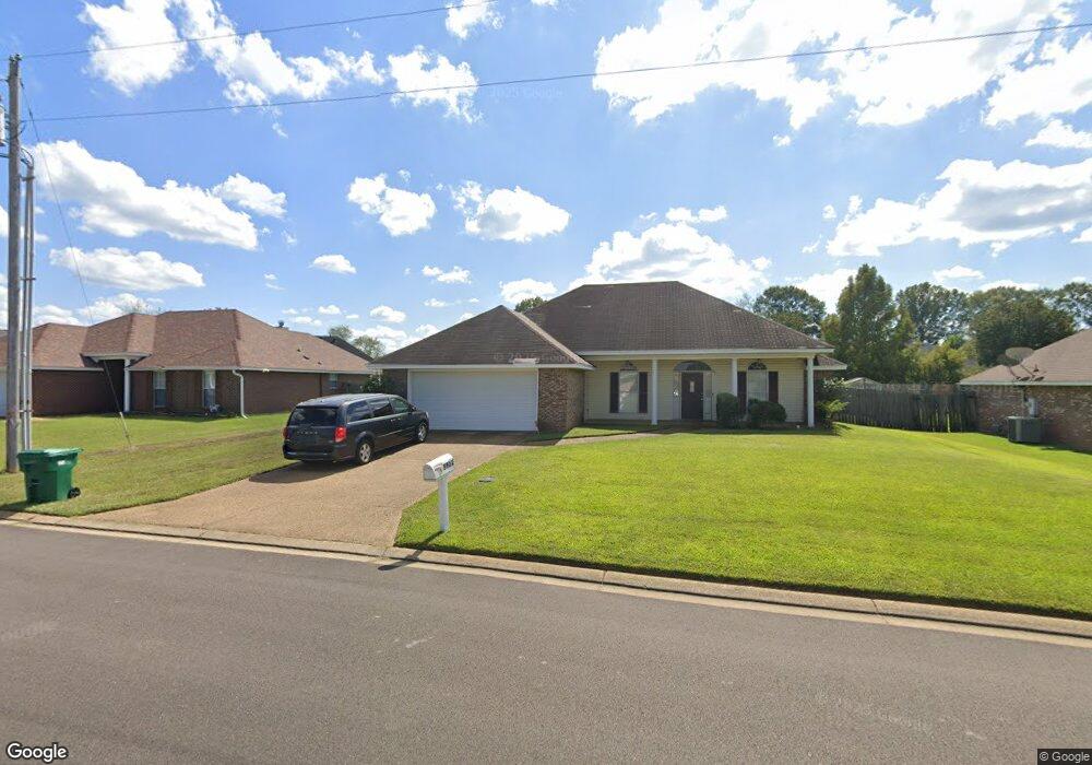 9852 Crooked Creek Blvd, Byram, MS 39272 - photo 1