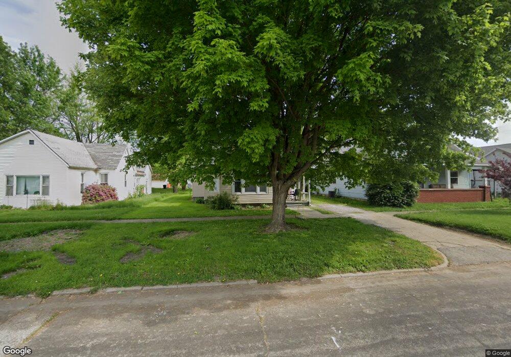 2316 Moultrie Ave, Mattoon, IL 61938 - photo 1