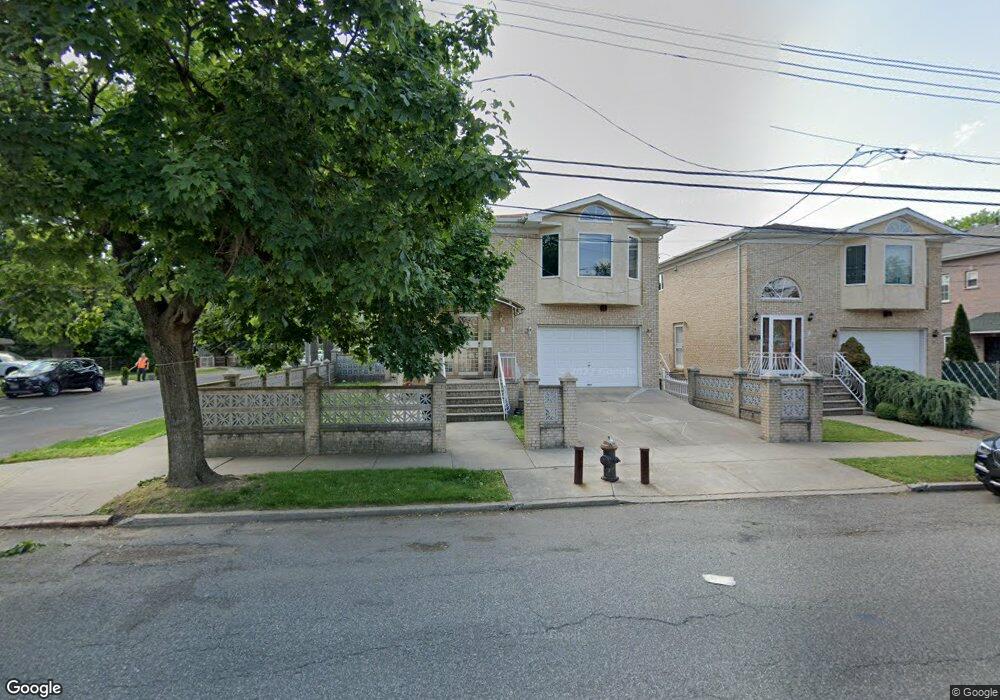 2516 Murray St, Flushing, NY 11354 - photo 1