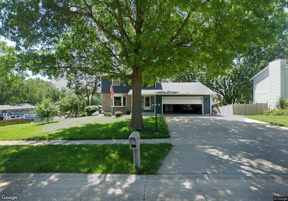 2611 E 35th Street Ct, Davenport, IA 52807 - photo 1