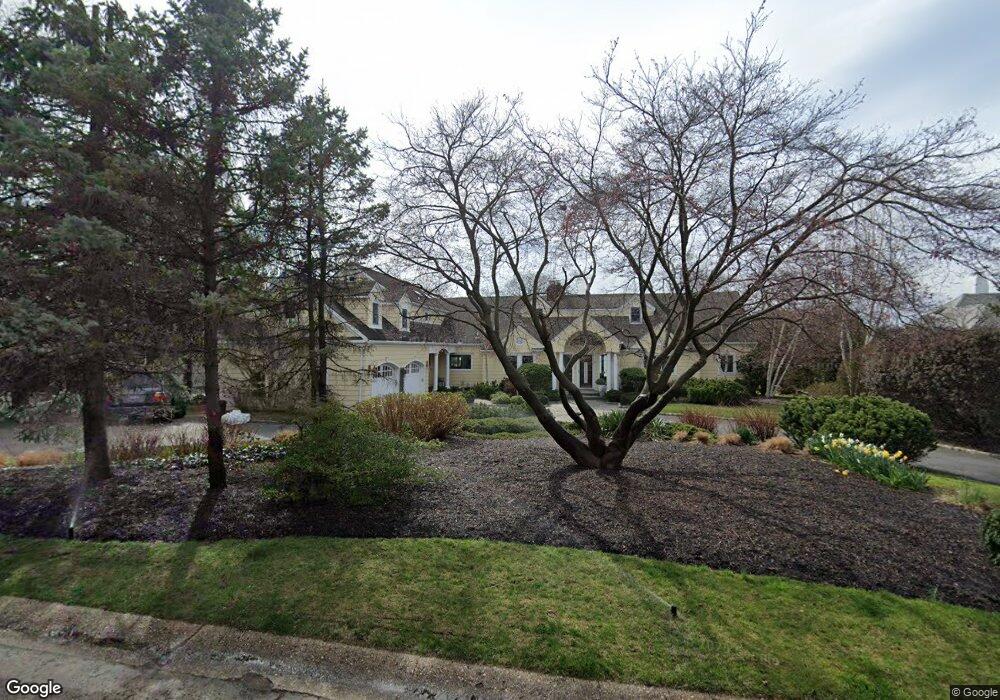 2 South Ct, Port Washington, NY 11050 - photo 1