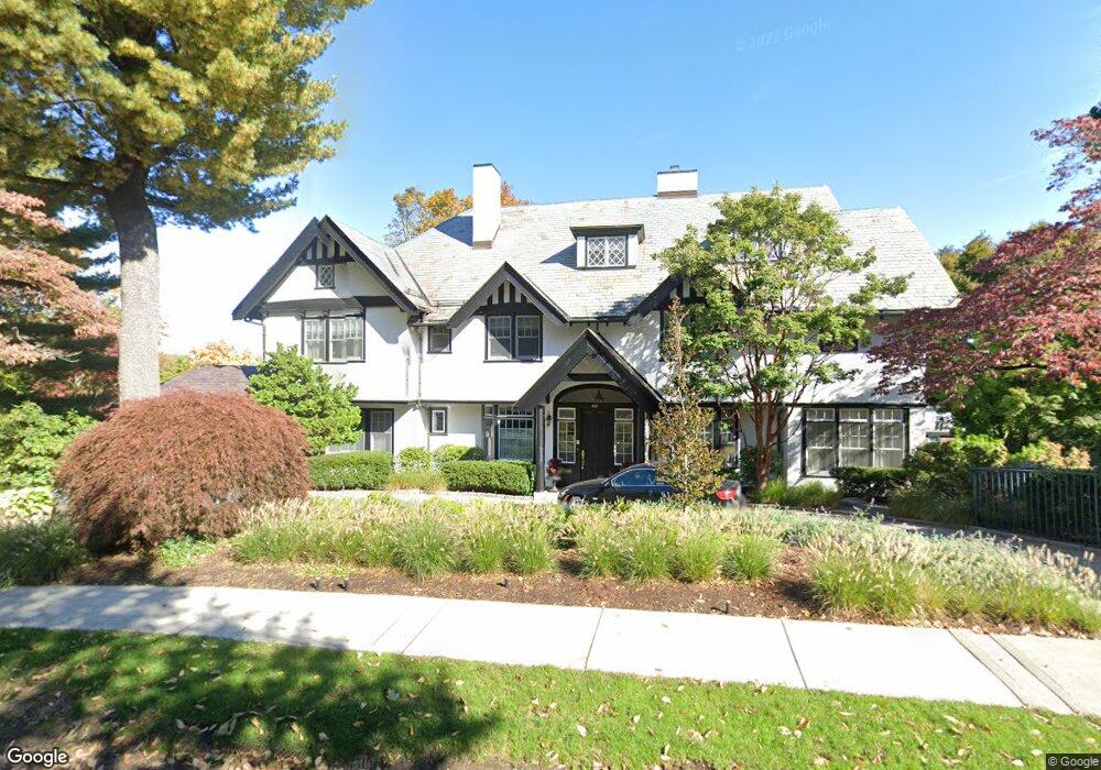 37 Hyslop Rd, Brookline, MA 02445 - photo 1