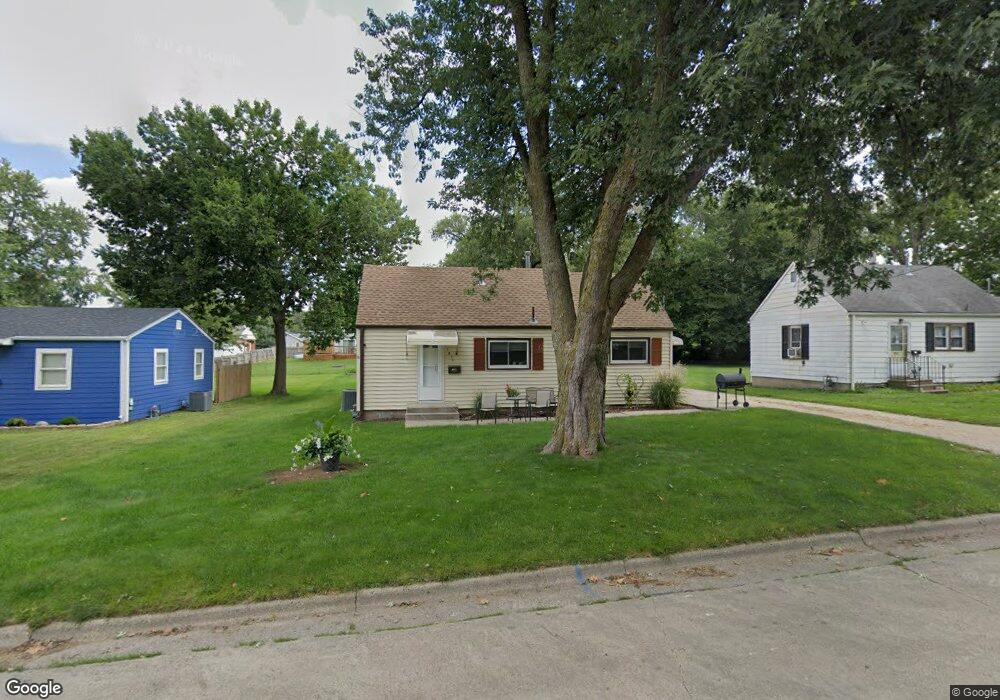 3835 55th St, Des Moines, IA 50310 - photo 1