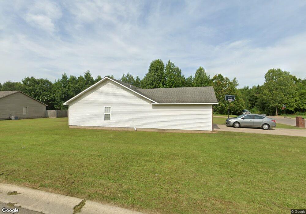 1521 Charles Dr, Jonesboro, AR 72401 - photo 1