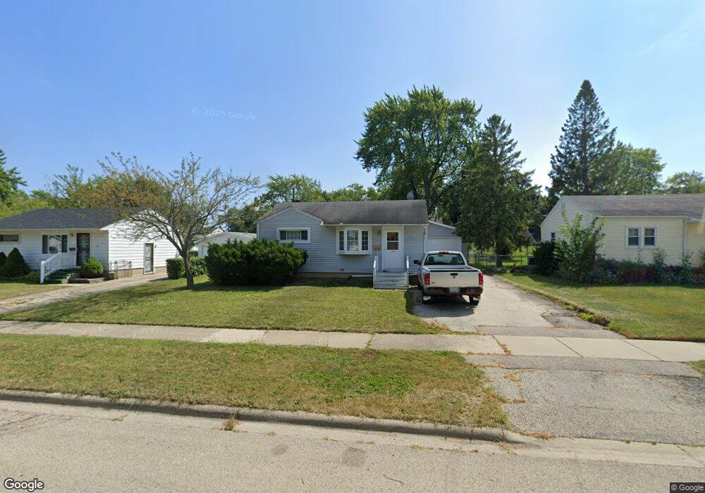 2701 Mohawk Rd, Waukegan, IL 60087 - photo 1