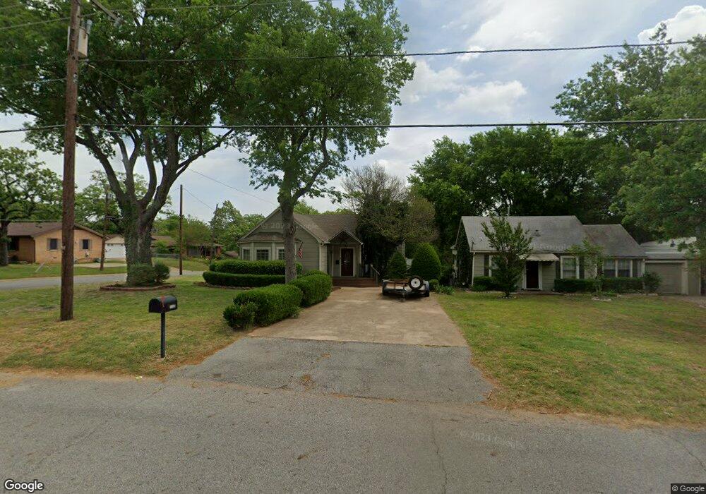 1102 Woodlawn Blvd, Denison, TX 75020 - photo 1