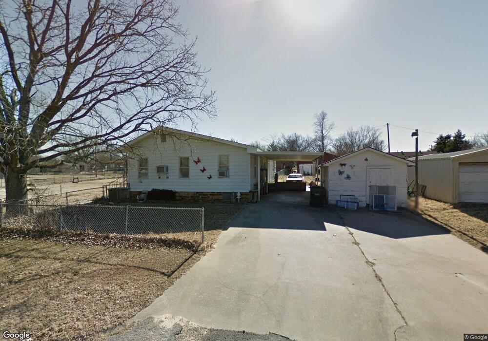 701 W Jefferson St, Henryetta, OK 74437 - photo 1