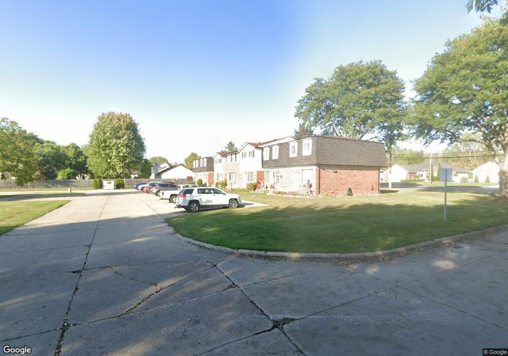 51214 Cathryn Ct unit 1, Chesterfield, MI 48047 - photo 1