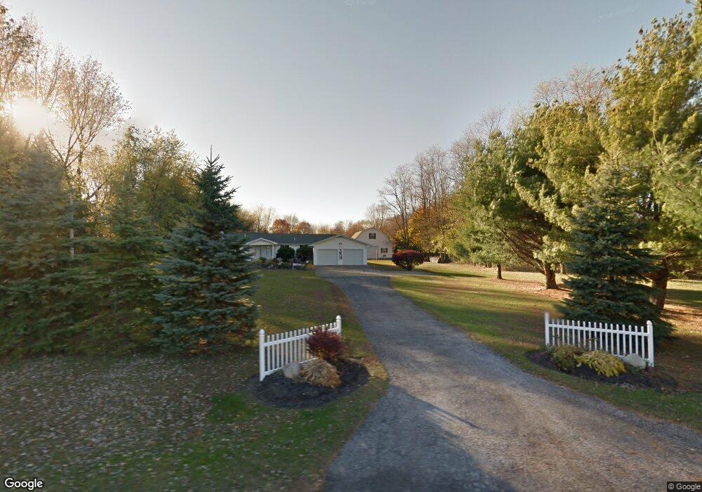 319 N Amboy Rd, Conneaut, OH 44030 - photo 1