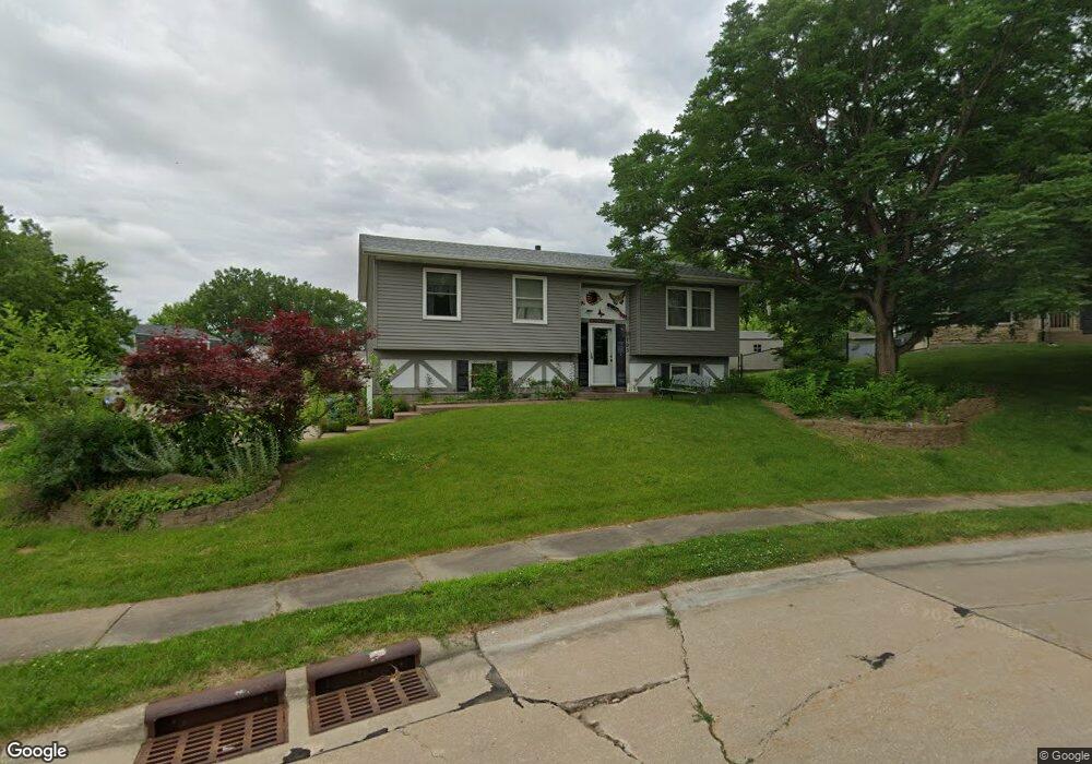 103 W 47th St, Davenport, IA 52806 - photo 1