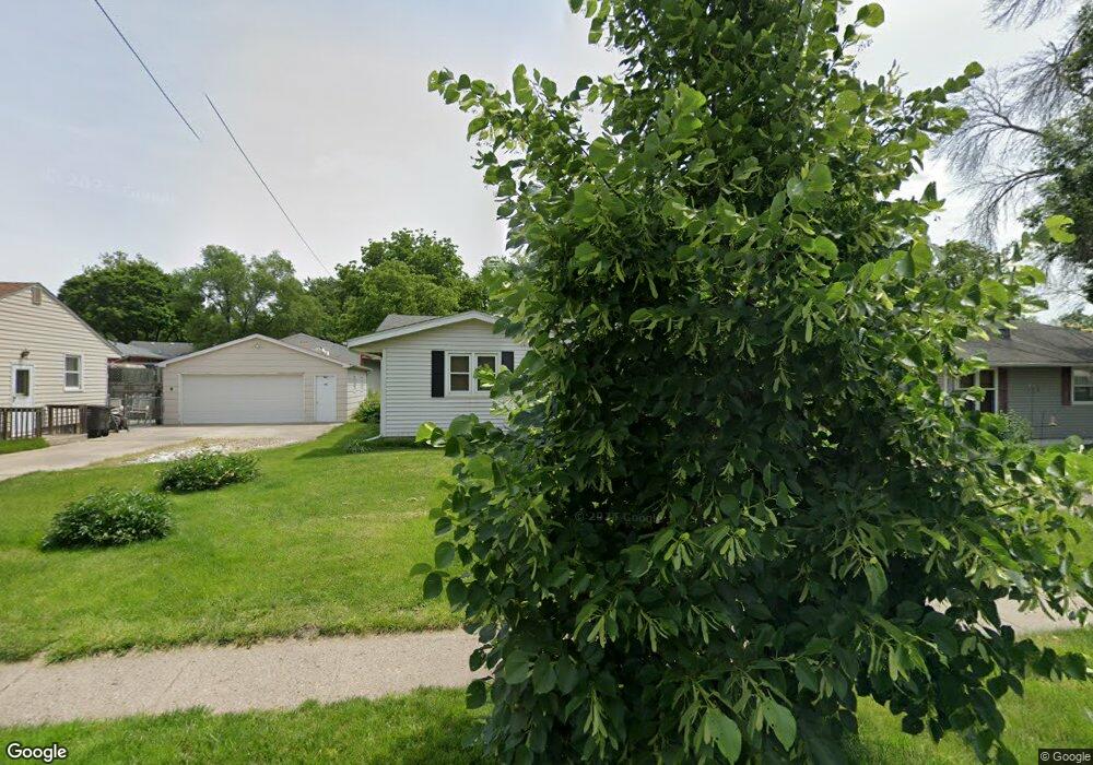 2535 E 25th St, Des Moines, IA 50317 - photo 1