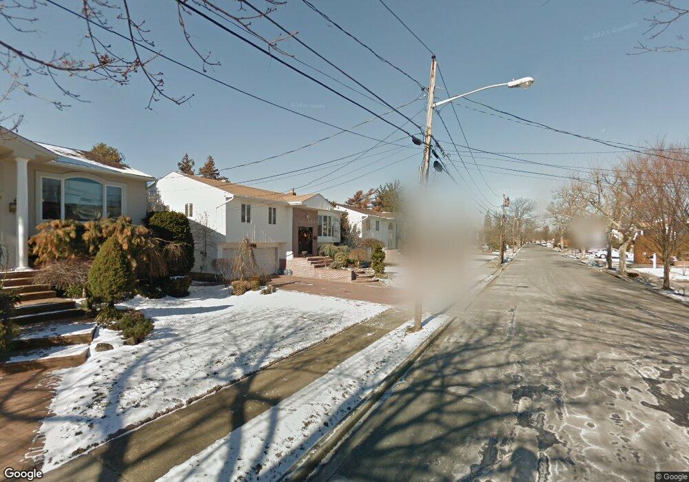 2824 Covered Bridge Rd, Merrick, NY 11566 - photo 1