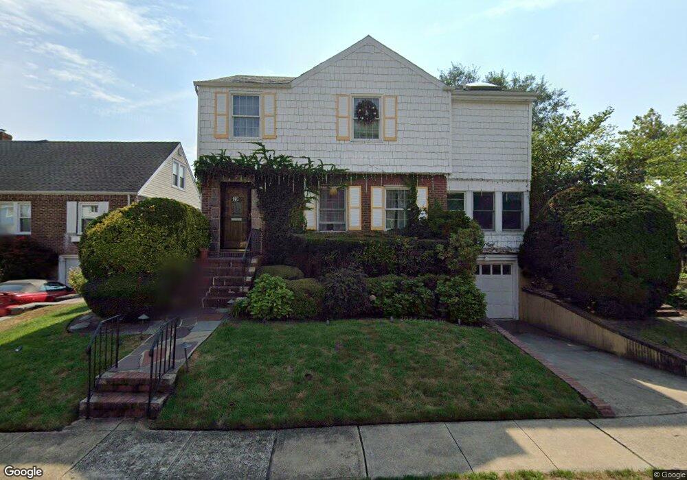 29 Firethorne Ln, Valley Stream, NY 11581 - photo 1