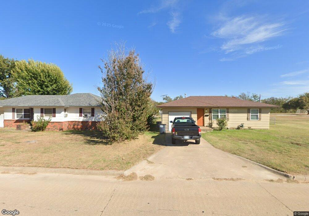 3403 N Market Ave, Shawnee, OK 74804 - photo 1